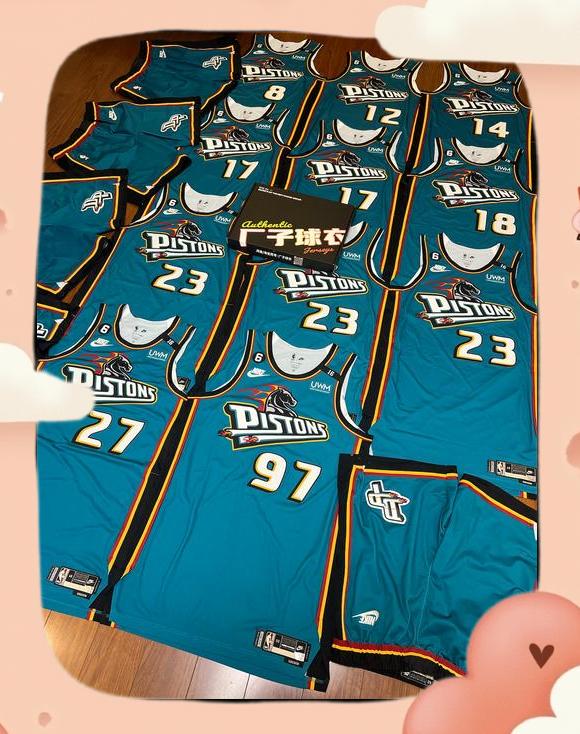 关于复古风潮：经典战役和球衣回归潮流的信息