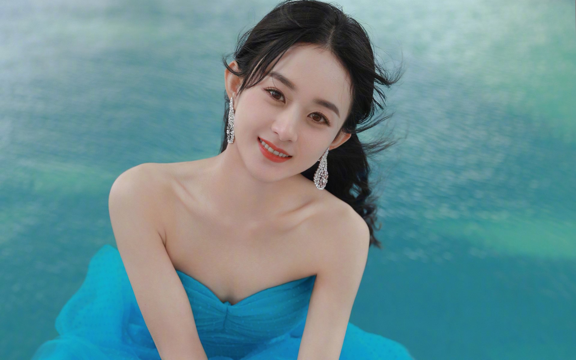 柏林联队主场力克对手，赢得关键三分，柏林联合主帅