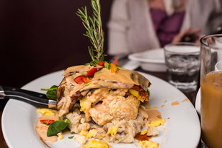 运动饮食干预对运动表现的促进研究，举例阐述饮食运动对健康的意义