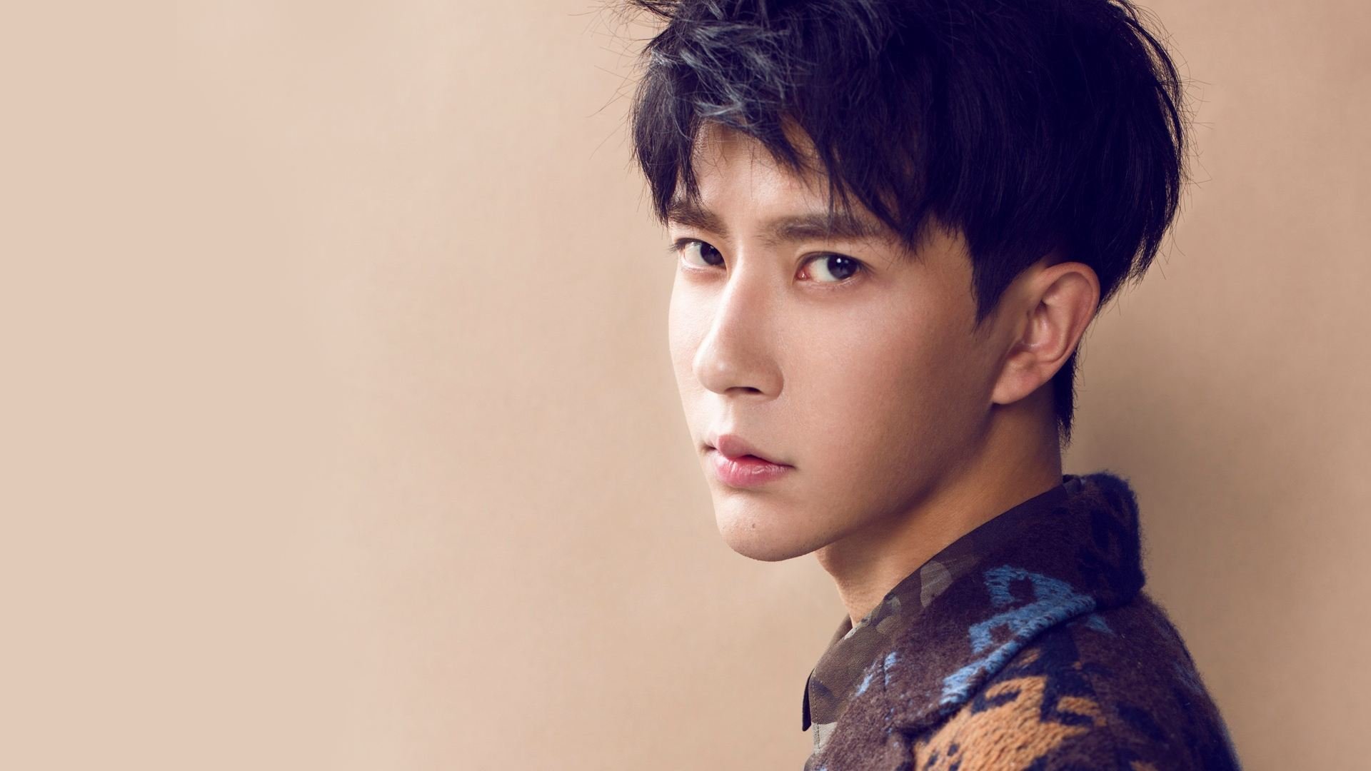 五大联赛比赛中战术板调整的即时效果探讨,战术板足球