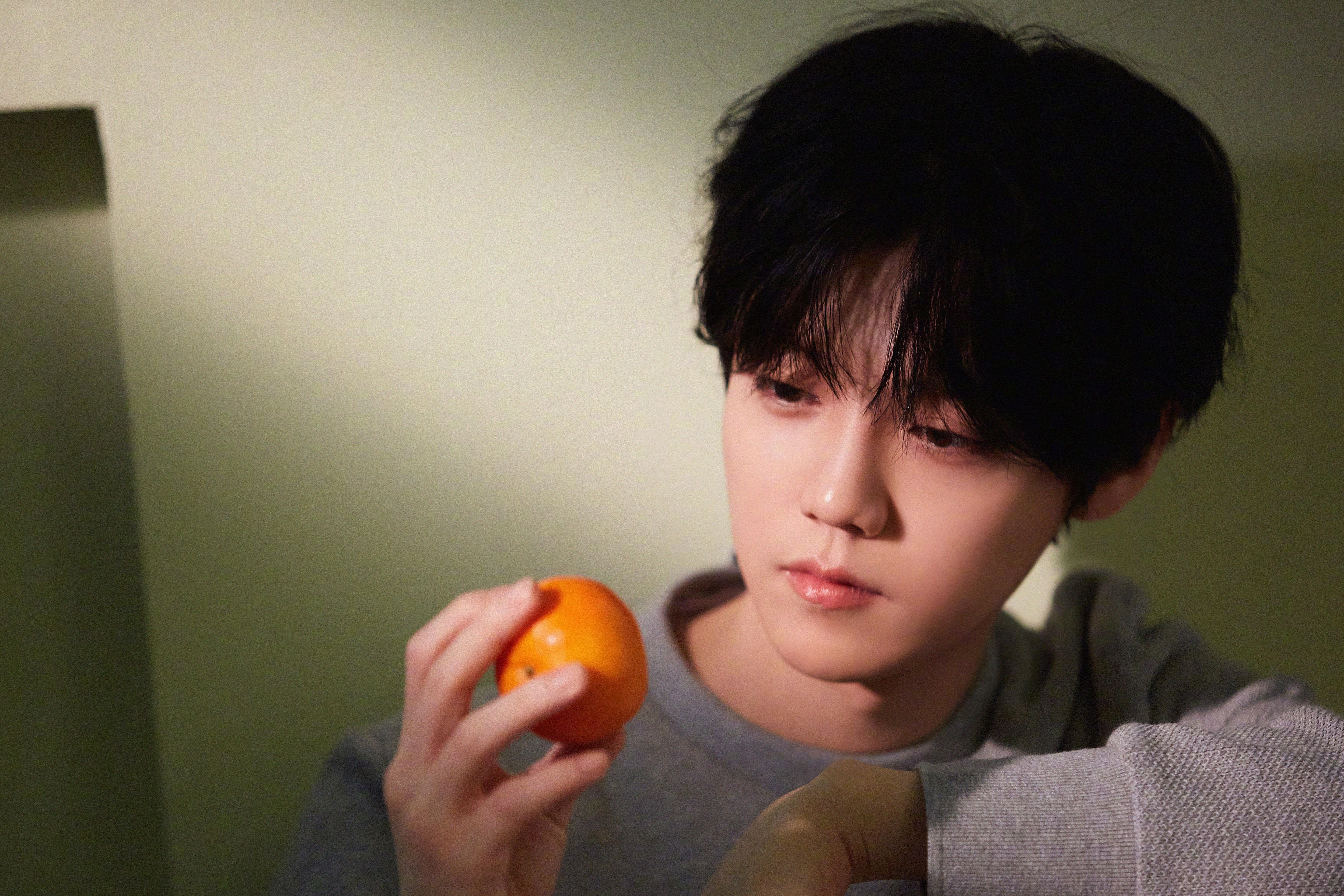 基：全黑队的“坚韧后卫”，面对任何压力，他总能做出果敢的决策